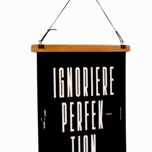 Magnetic Wood Frame Hanger